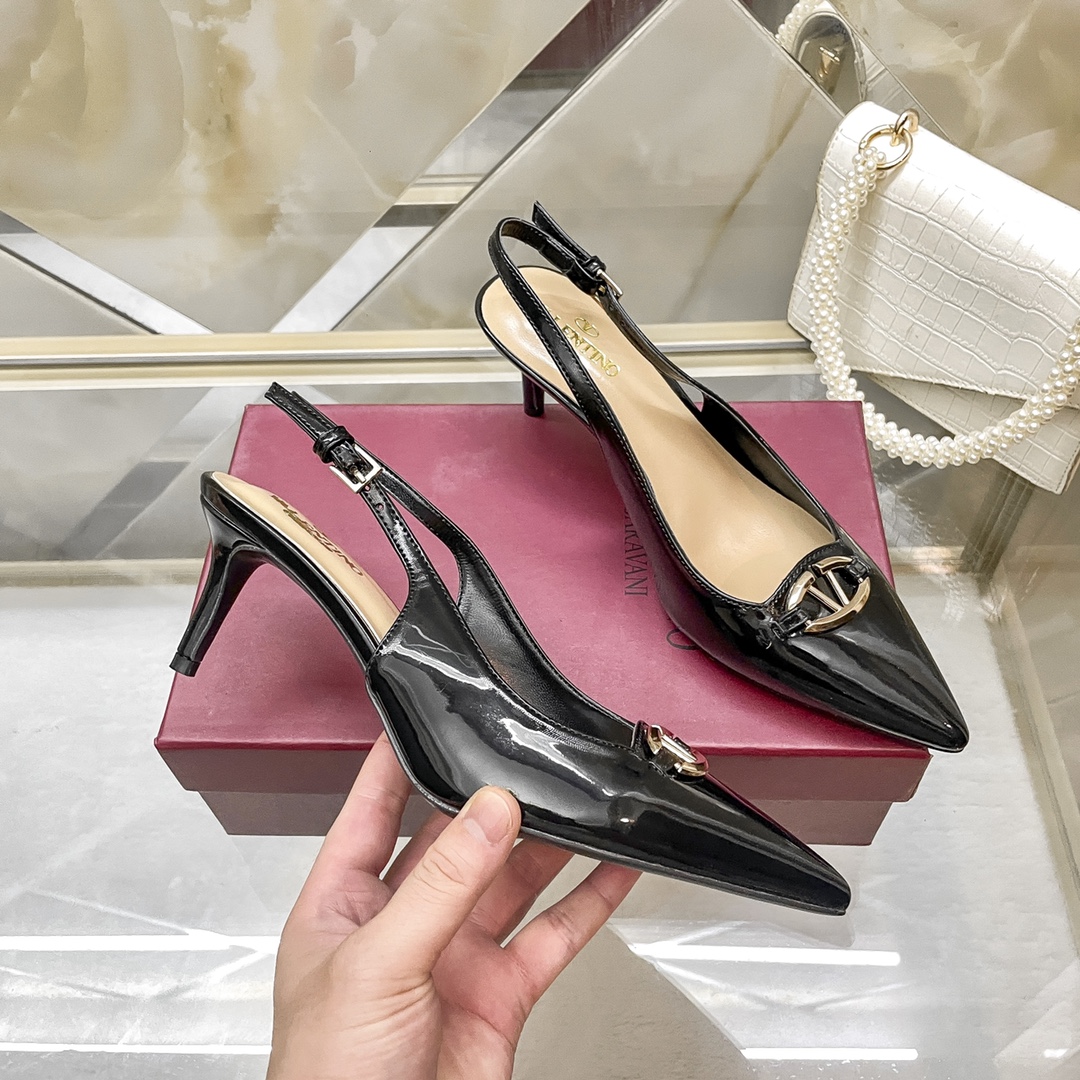 V Style small V buckle pointed stiletto/high heel sandals 6CM