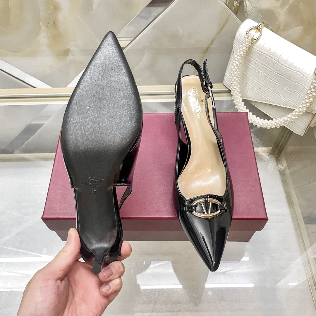 V Style small V buckle pointed stiletto/high heel sandals 6CM