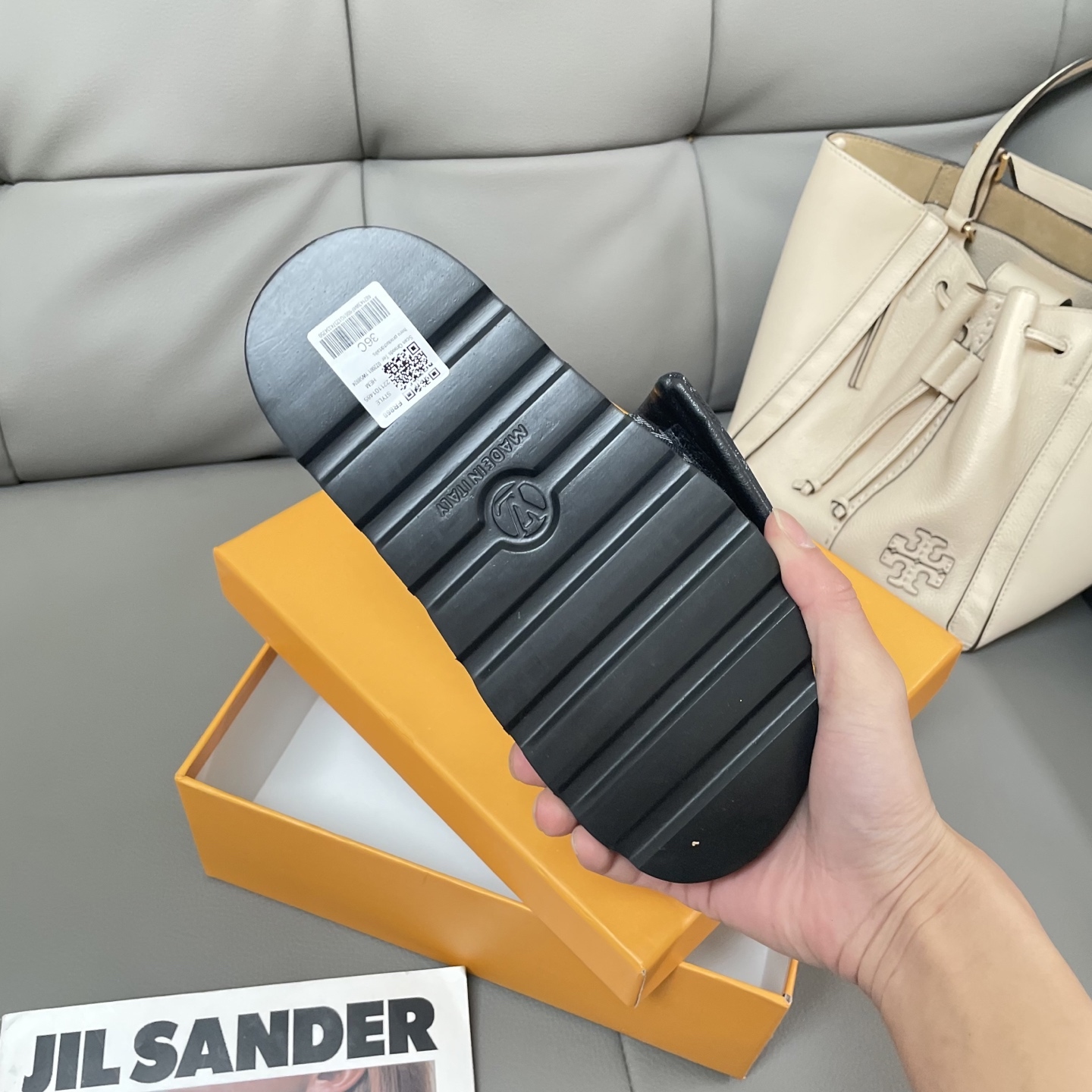 L Style Casual Velcro Slippers