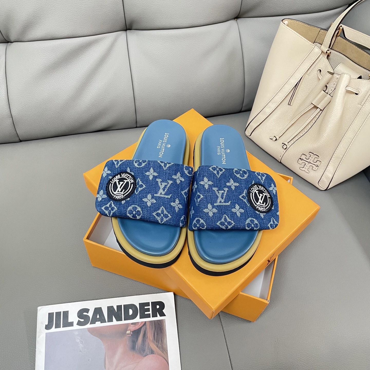 L Style Casual Velcro Slippers