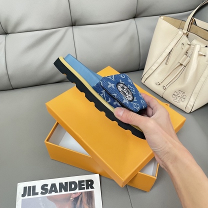 L Style Casual Velcro Slippers