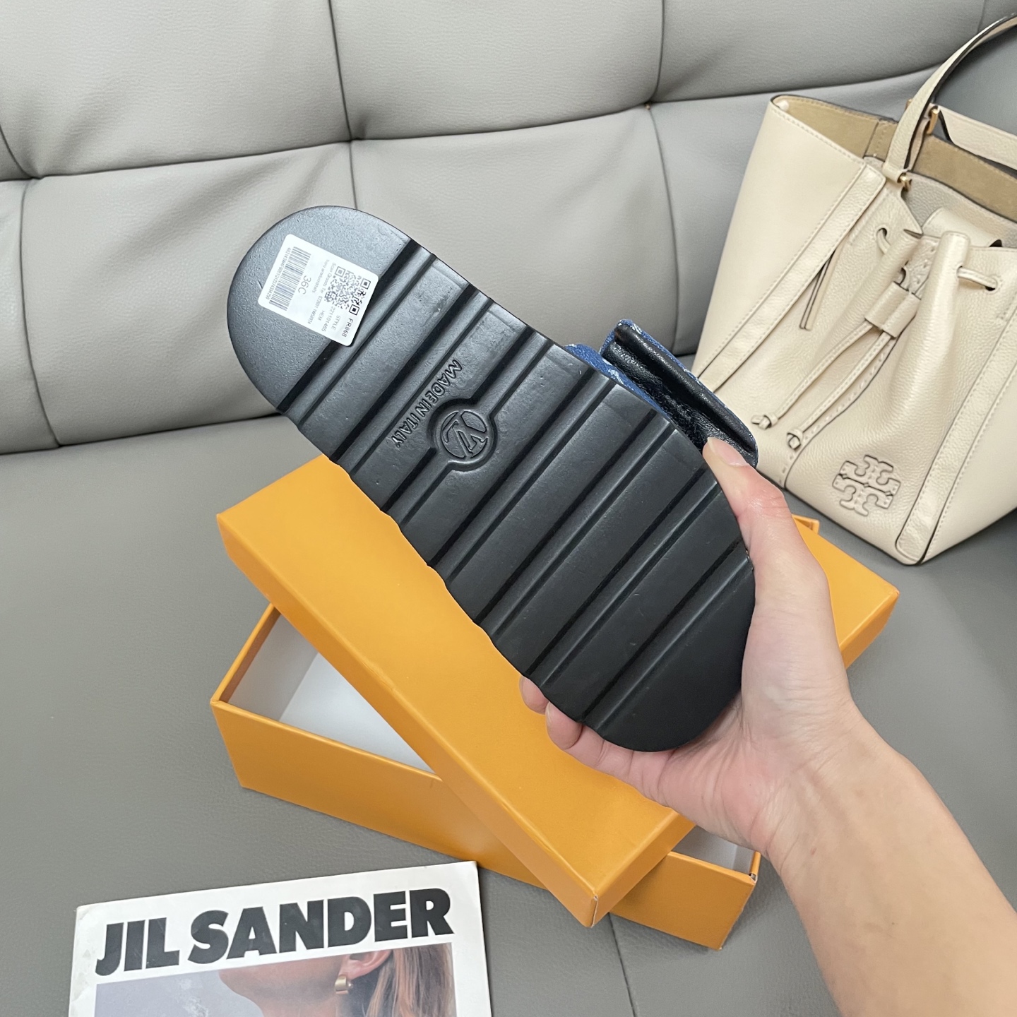 L Style Casual Velcro Slippers