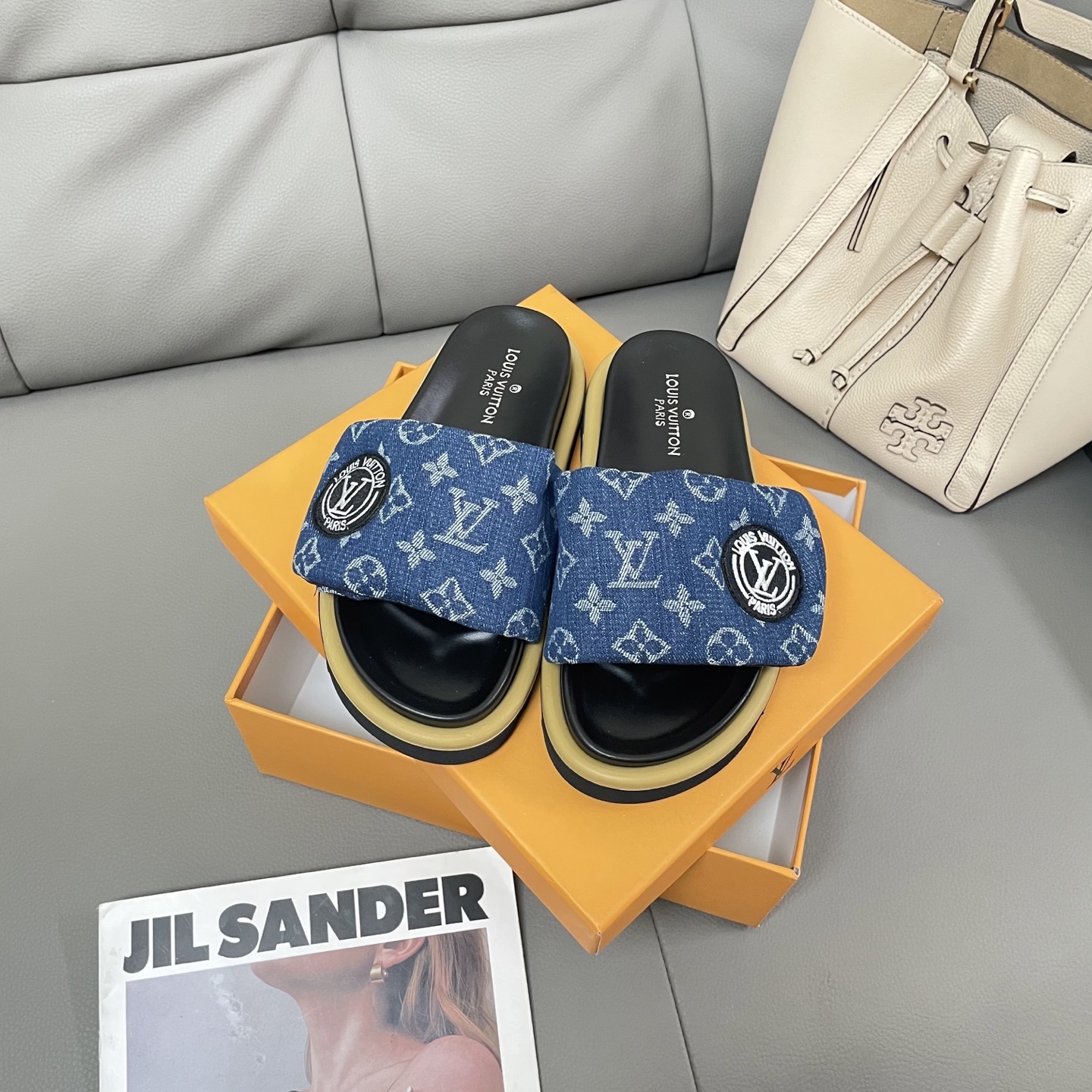 L Style Casual Velcro Slippers