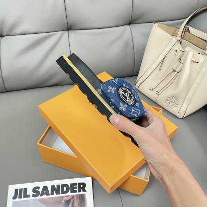 L Style Casual Velcro Slippers