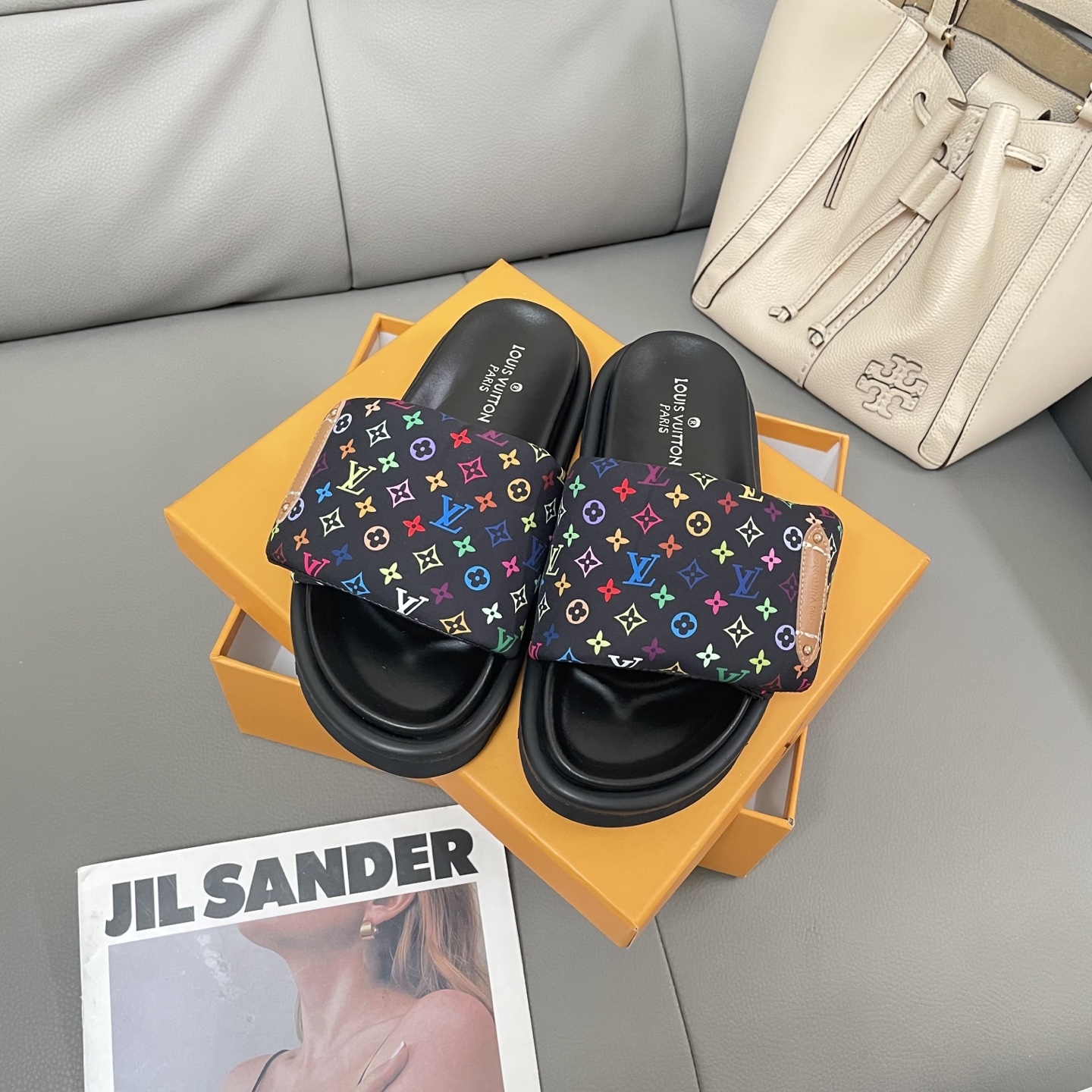 L Style Casual Velcro Slippers