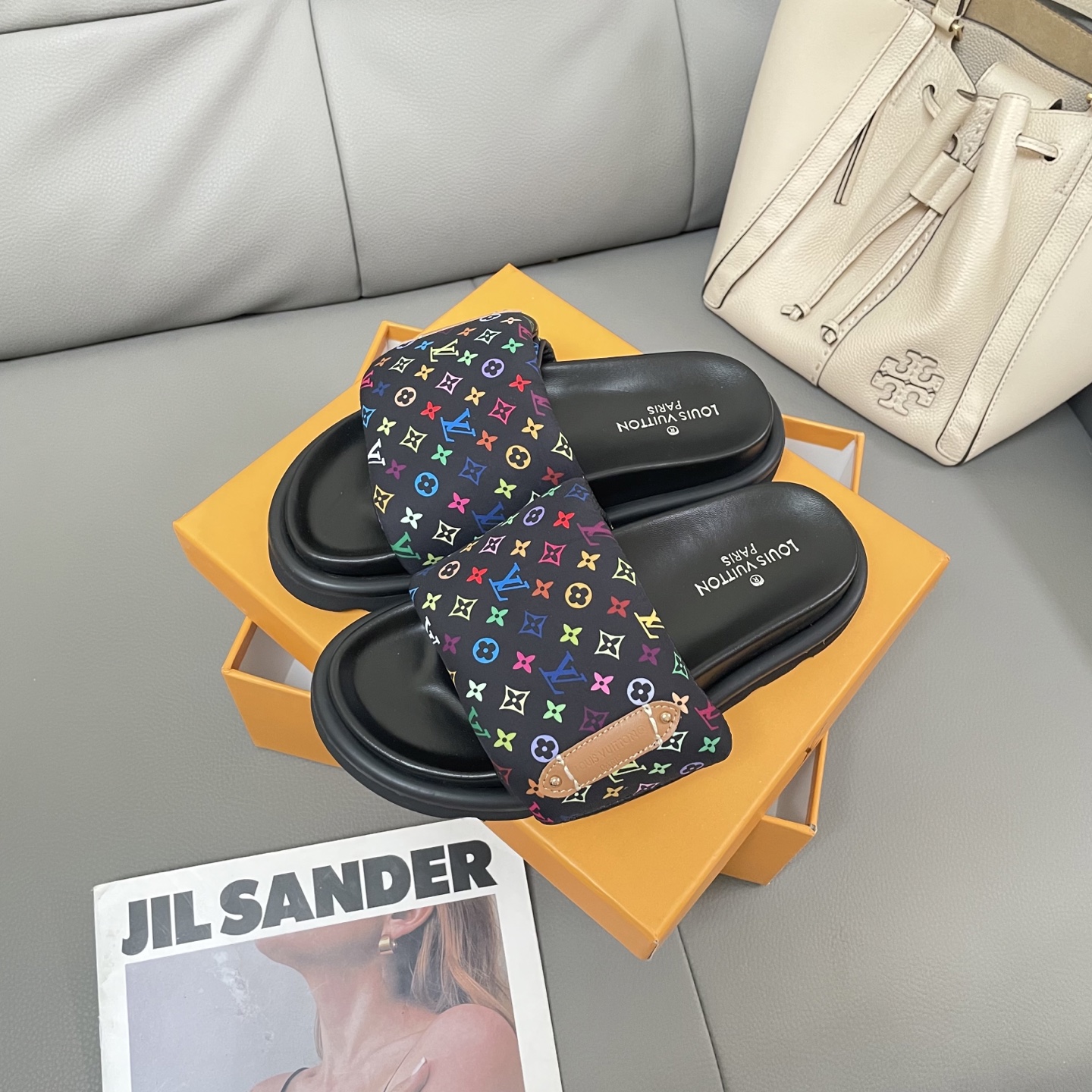 L Style Casual Velcro Slippers