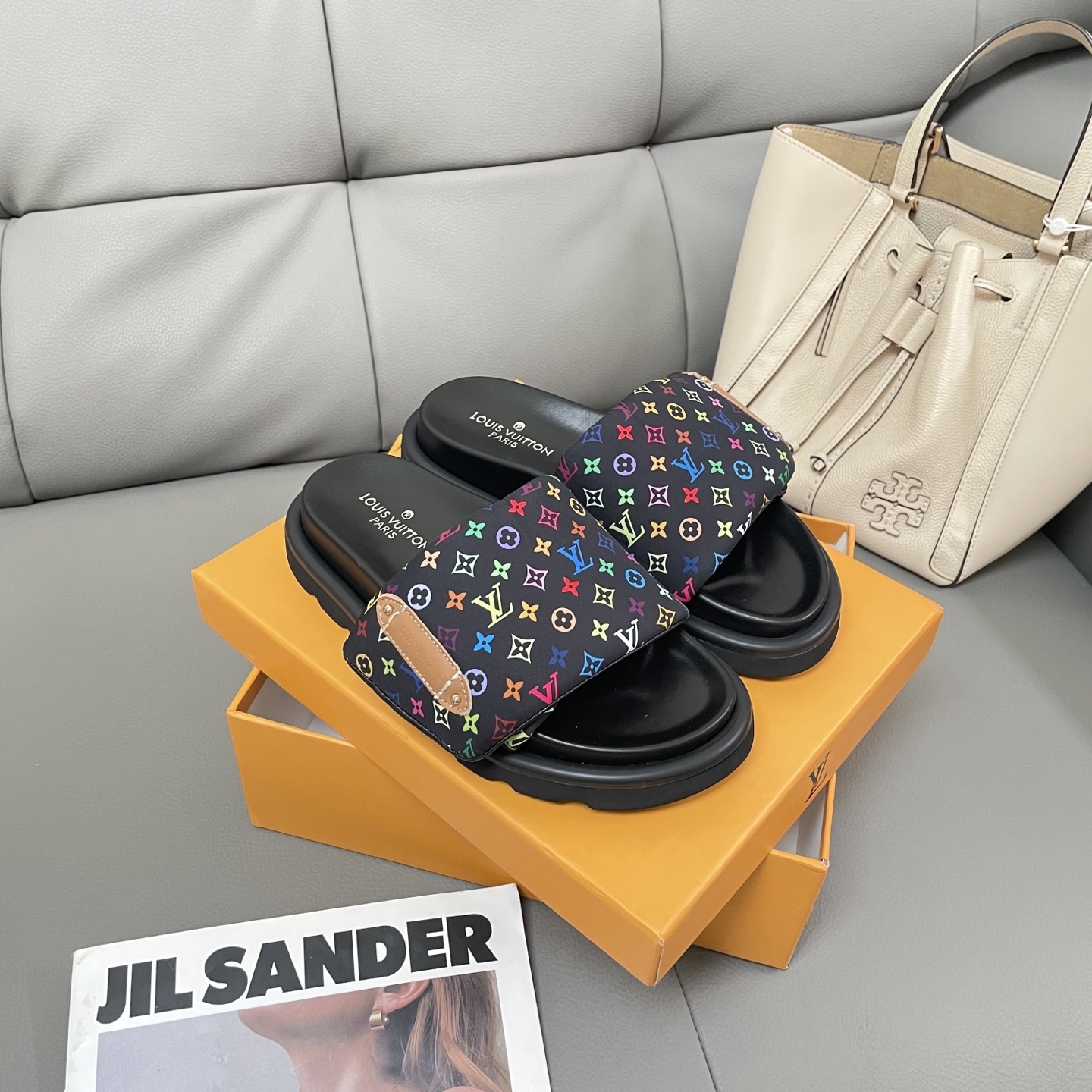 L Style Casual Velcro Slippers