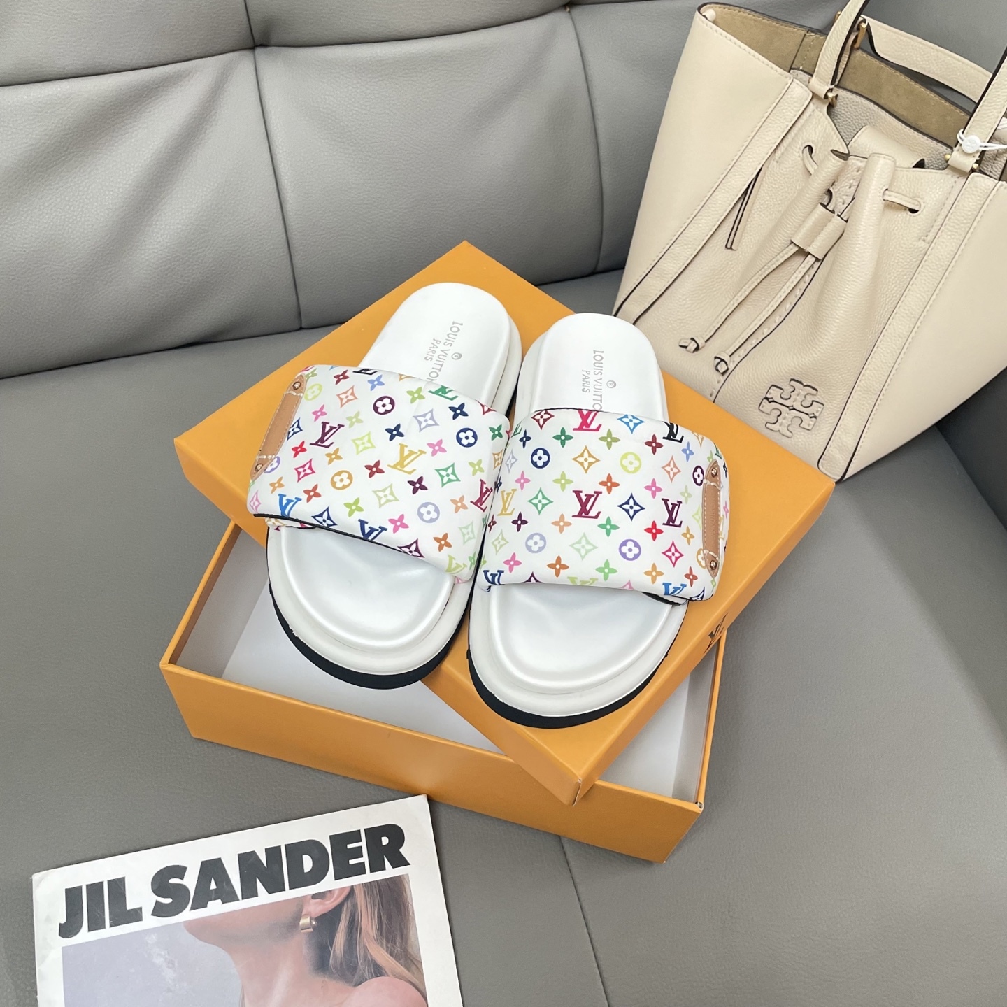 L Style Casual Velcro Slippers