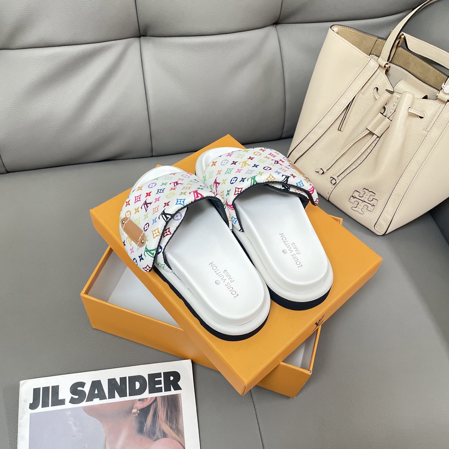 L Style Casual Velcro Slippers