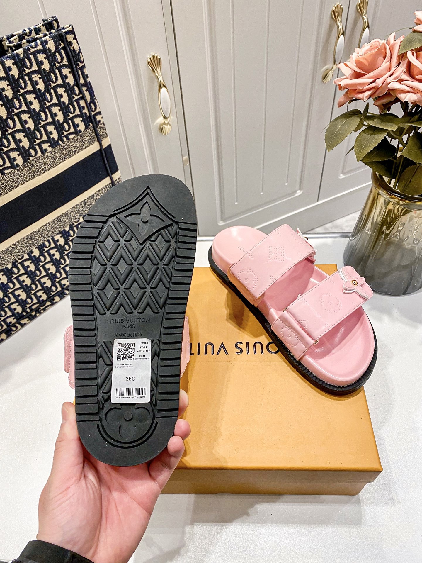 L Style flower velcro slippers