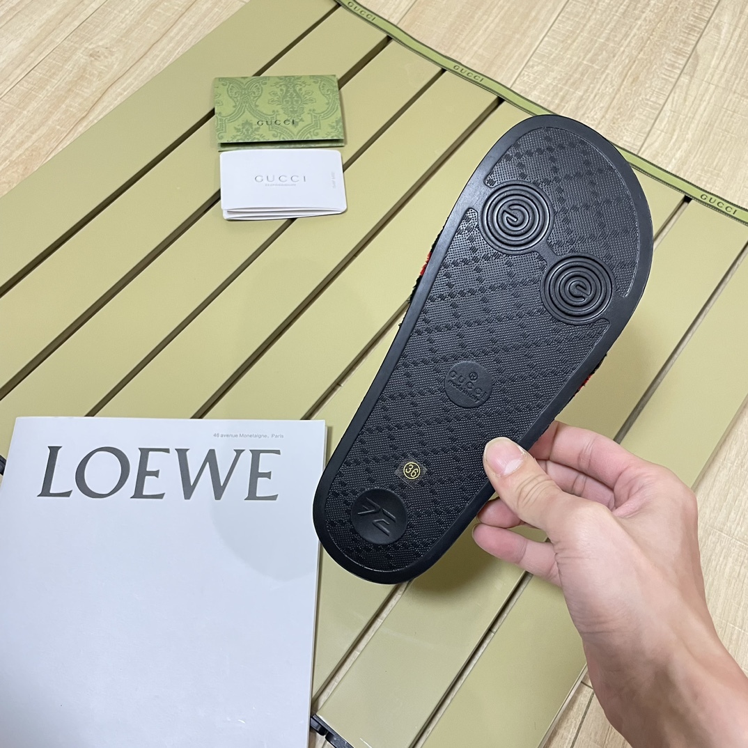 G Style Beach Slippers