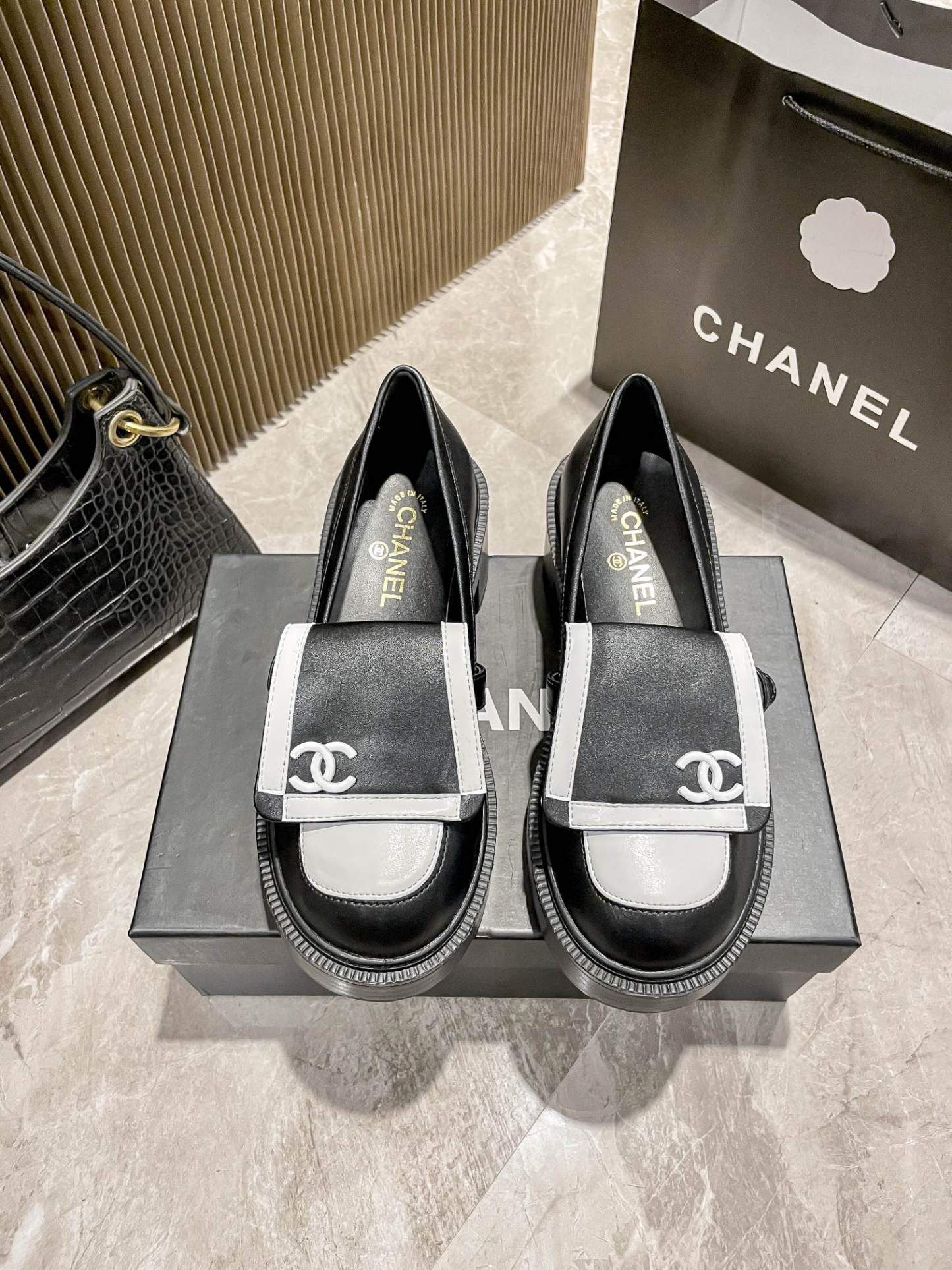 C Style: College Style Black and White Panda Chunky Heel Shoes 5CM