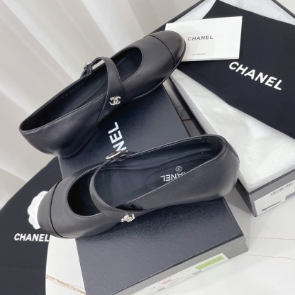 C Style buckle strap shallow flat shoes