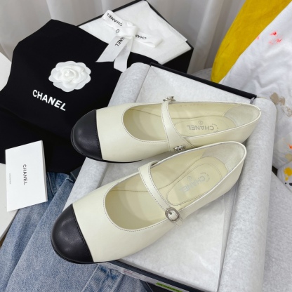 C Style buckle strap shallow flat shoes