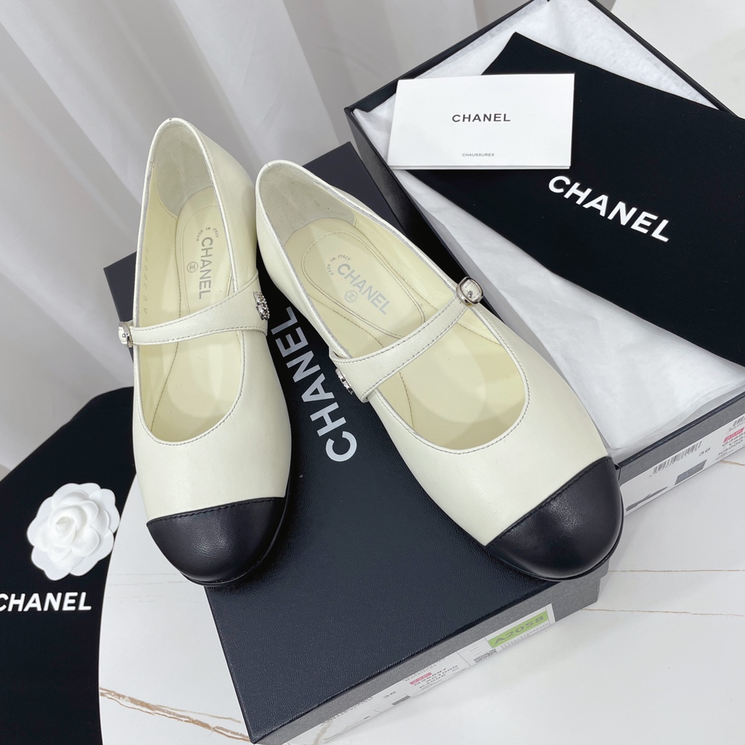 C Style buckle strap shallow flat shoes