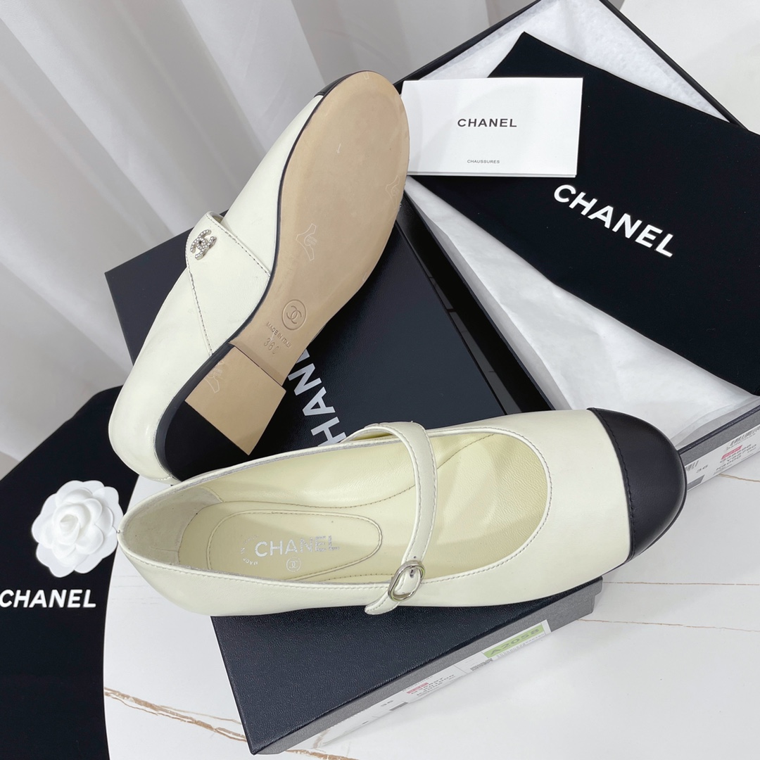 C Style buckle strap shallow flat shoes