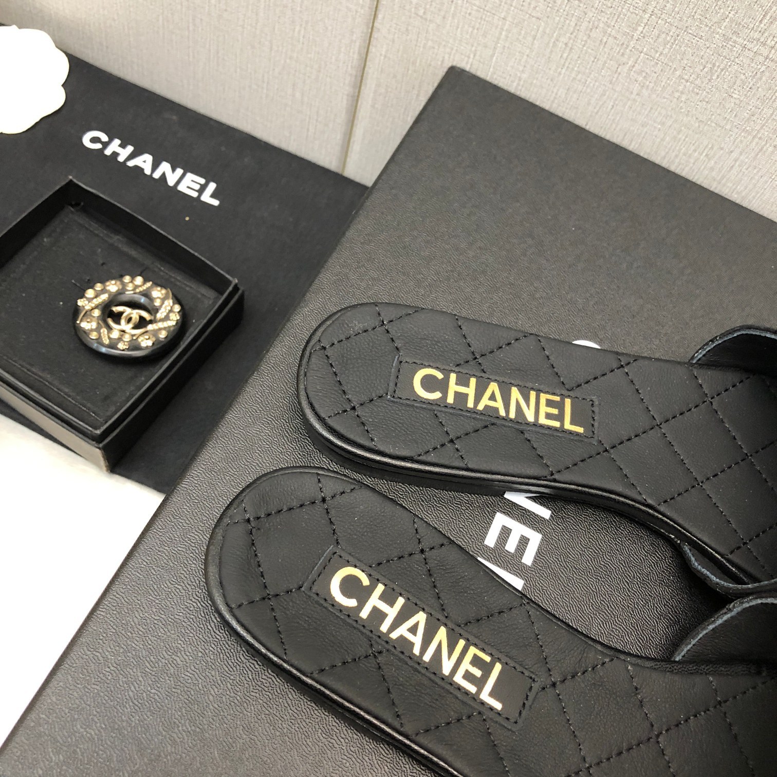 C Style double C buckle diamond flat slippers