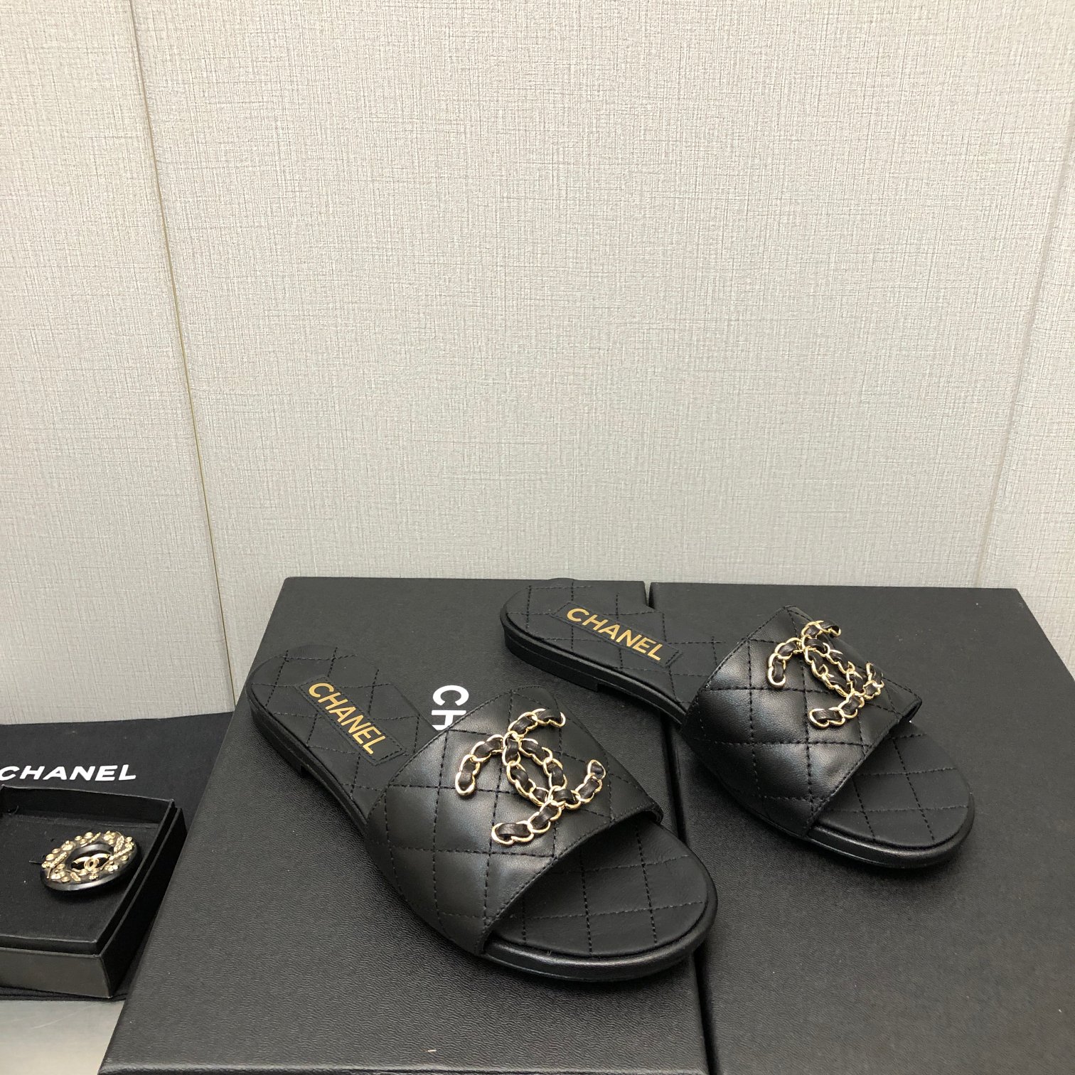 C Style double C buckle diamond flat slippers
