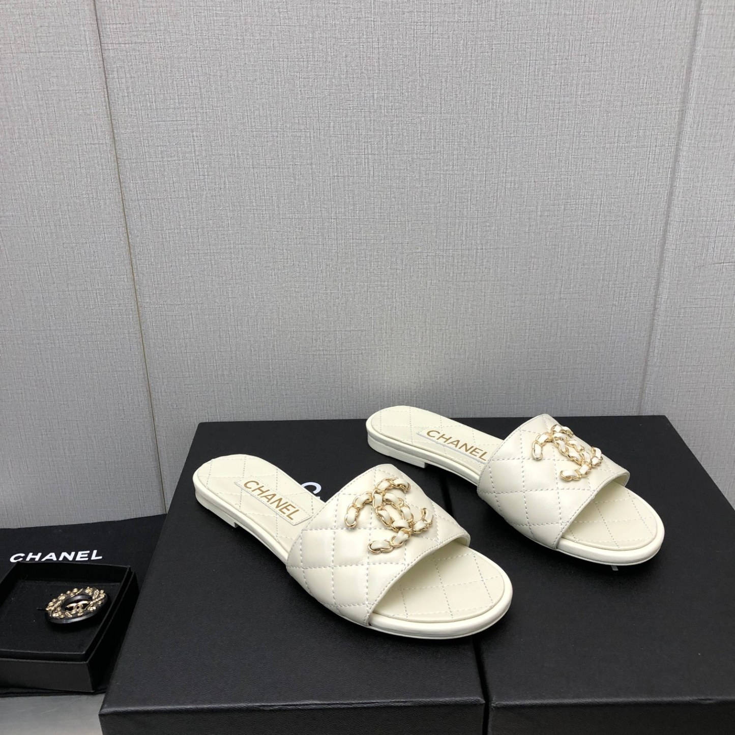 C Style double C buckle diamond flat slippers