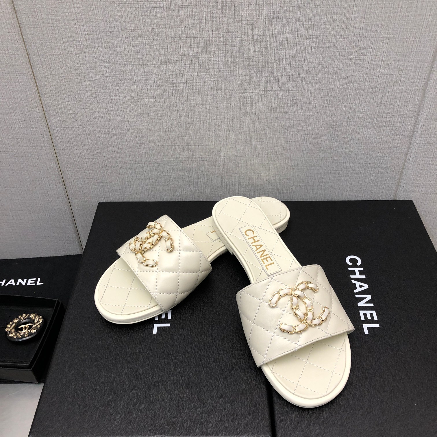 C Style double C buckle diamond flat slippers
