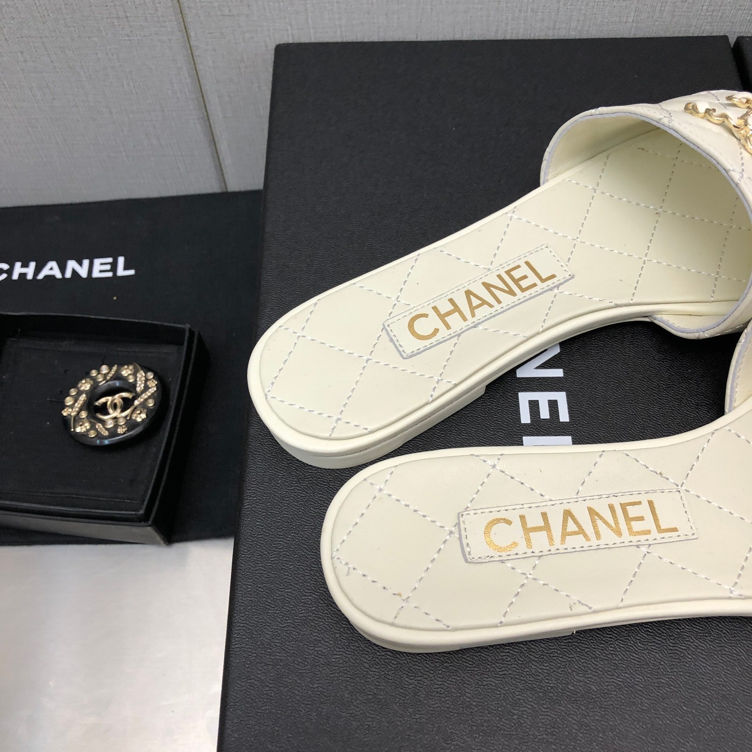 C Style double C buckle diamond flat slippers