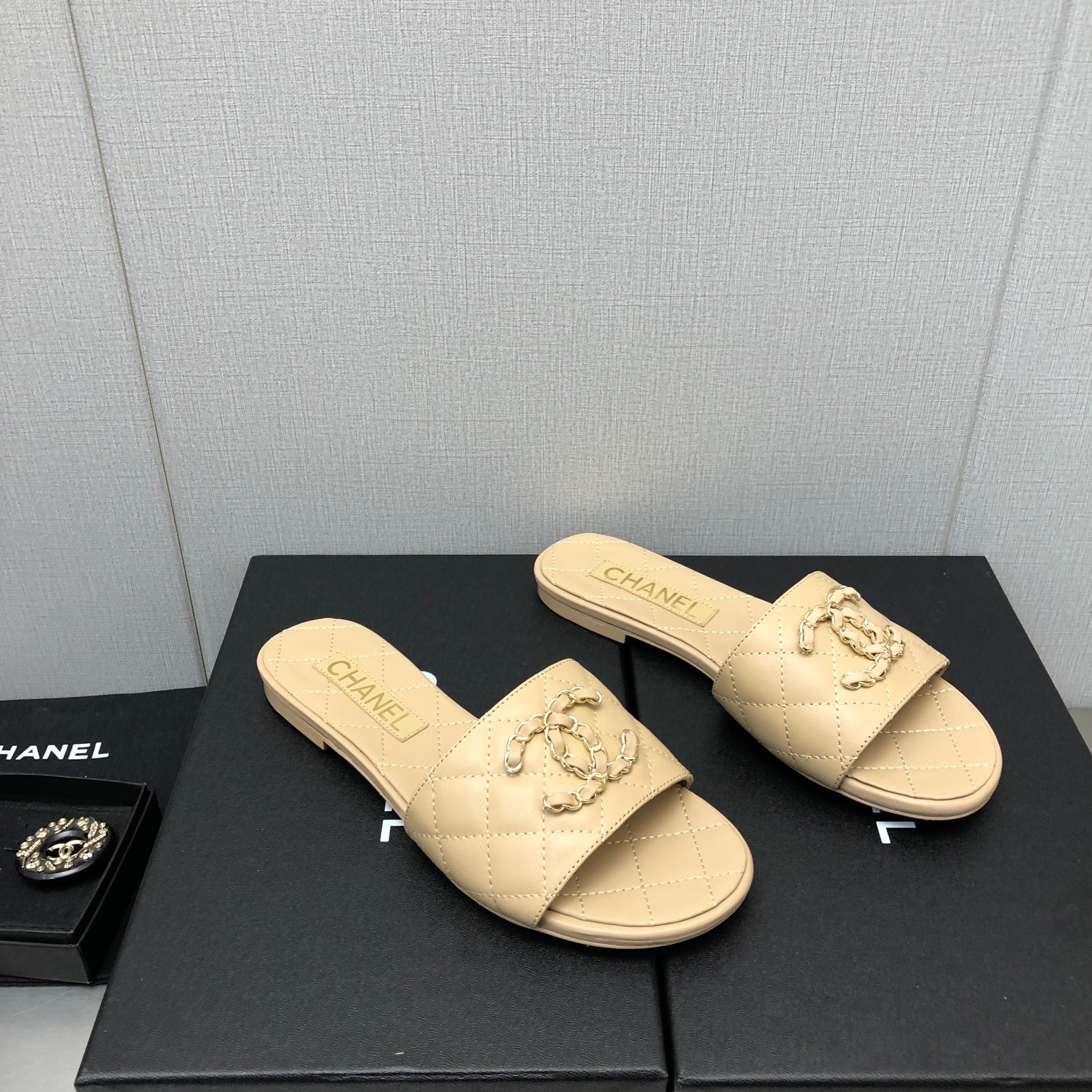 C Style double C buckle diamond flat slippers