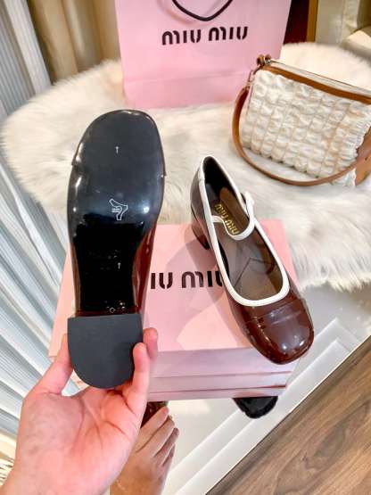 M Style Strap Chunky Heel Mary Jane Shoes