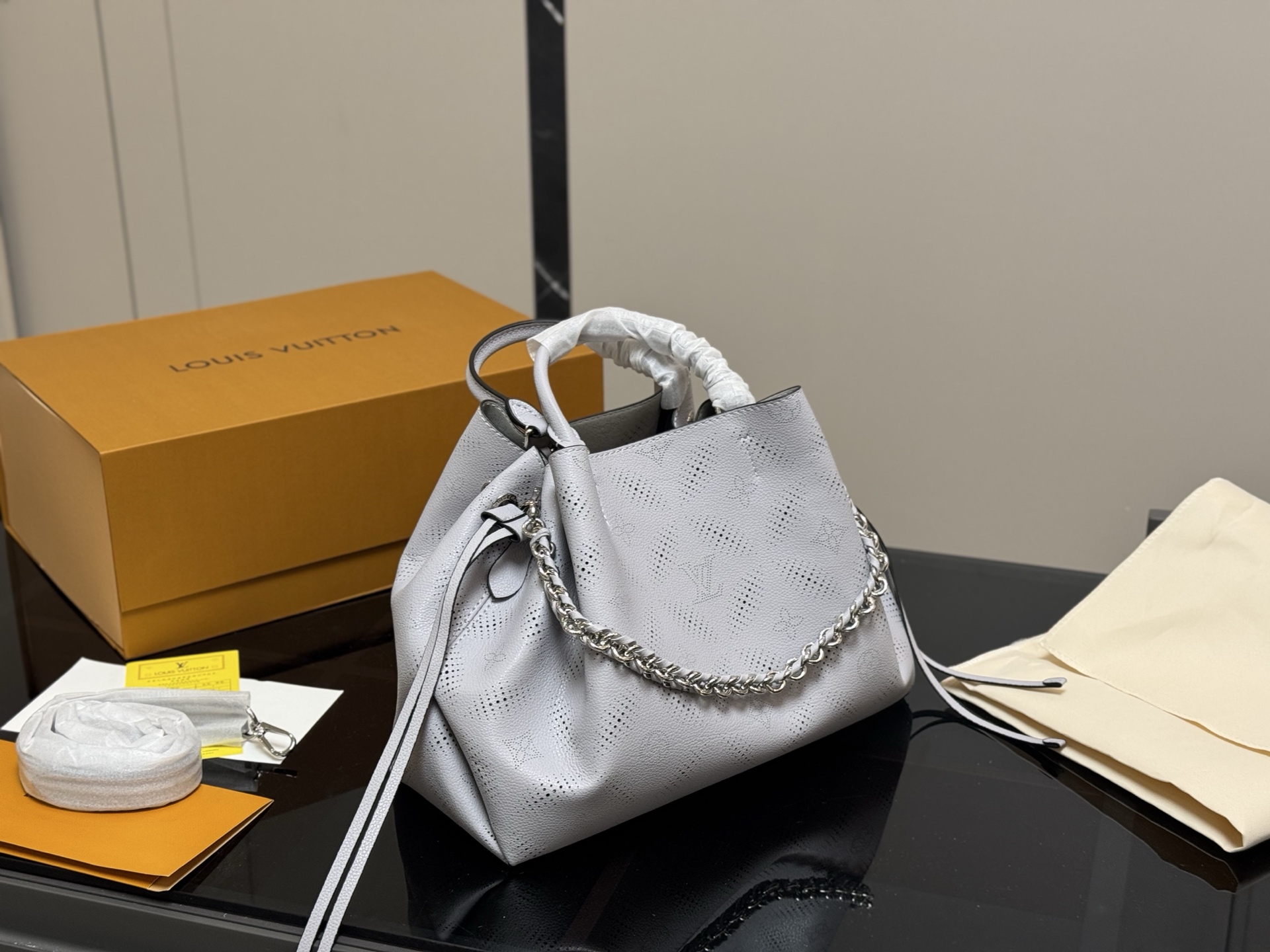 L Style Moonlight Goddess Bucket Bag size:33*23cm
