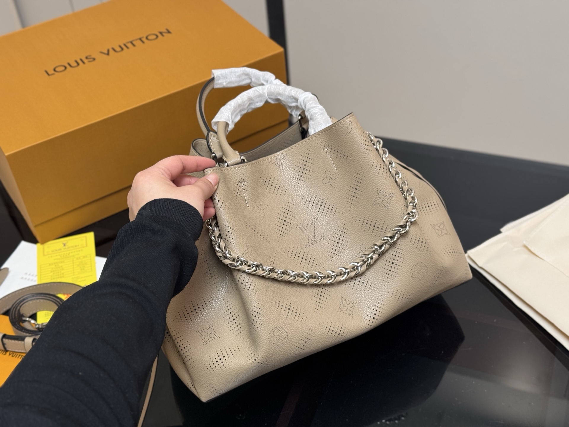 L Style Moonlight Goddess Bucket Bag size:33*23cm 