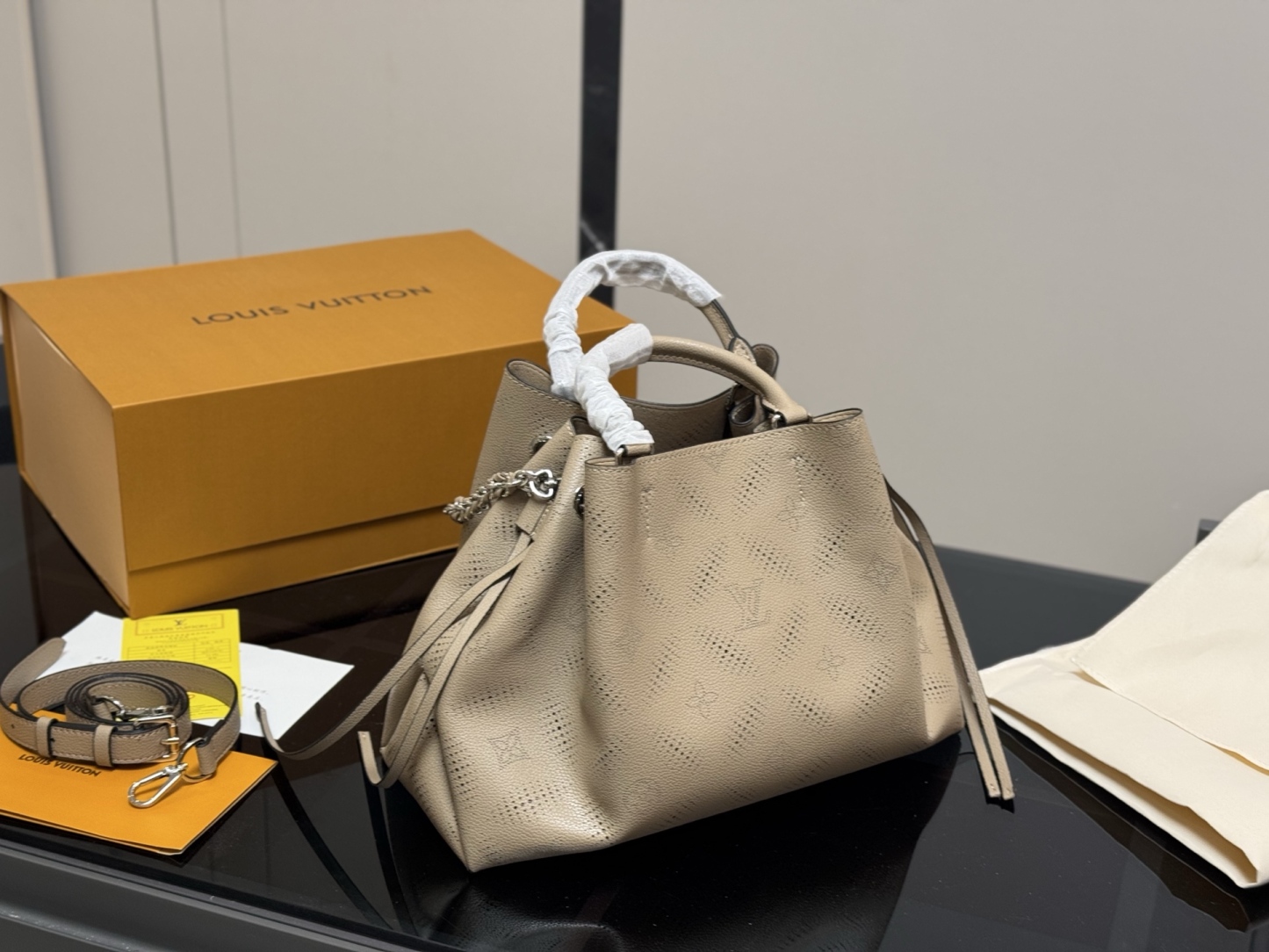 L Style Moonlight Goddess Bucket Bag size:33*23cm 