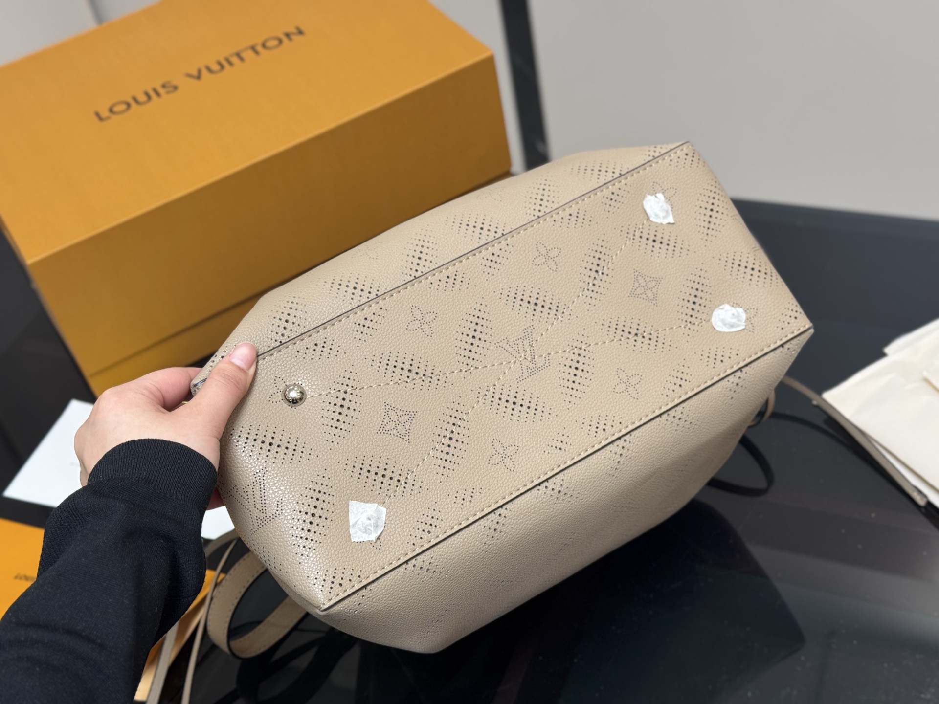 L Style Moonlight Goddess Bucket Bag size:33*23cm 