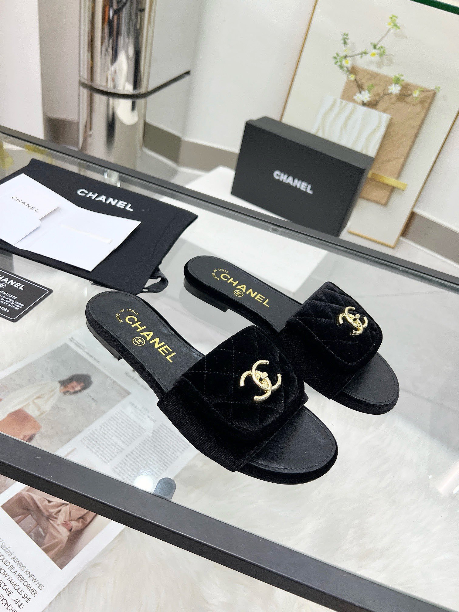 C Style Metal buckle diamond flat sandals