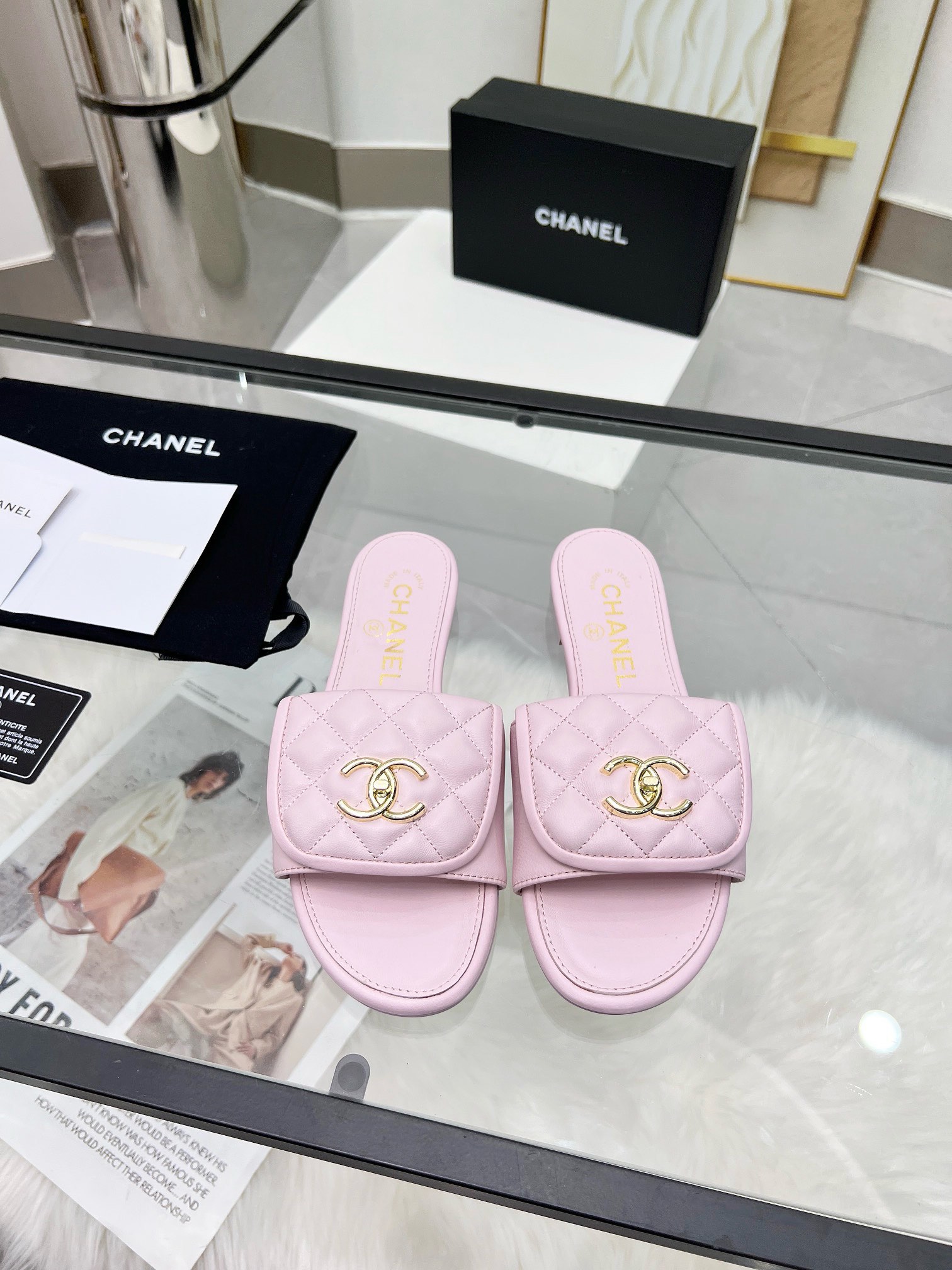 C Style Metal buckle diamond flat sandals