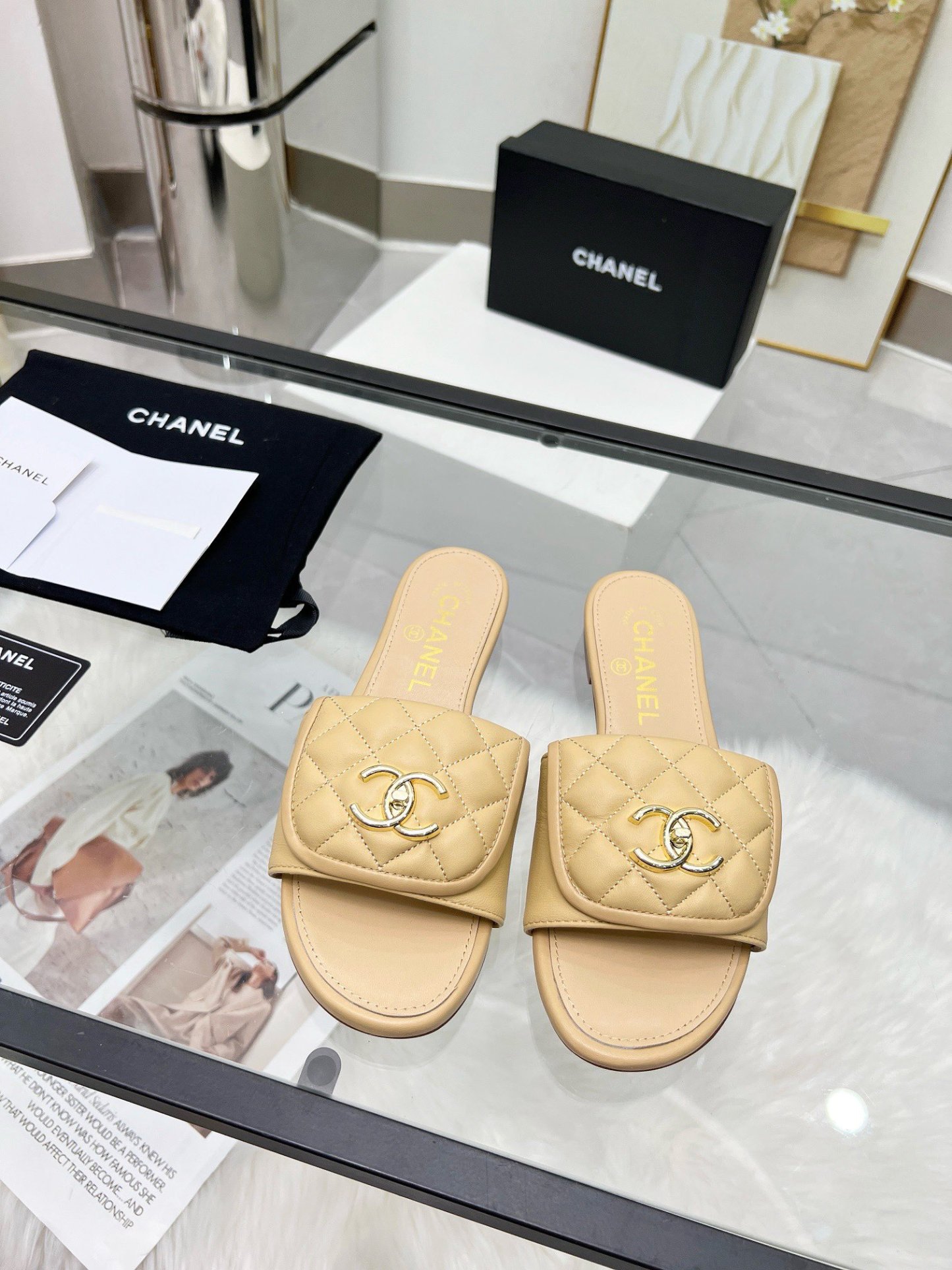 C Style Metal buckle diamond flat sandals