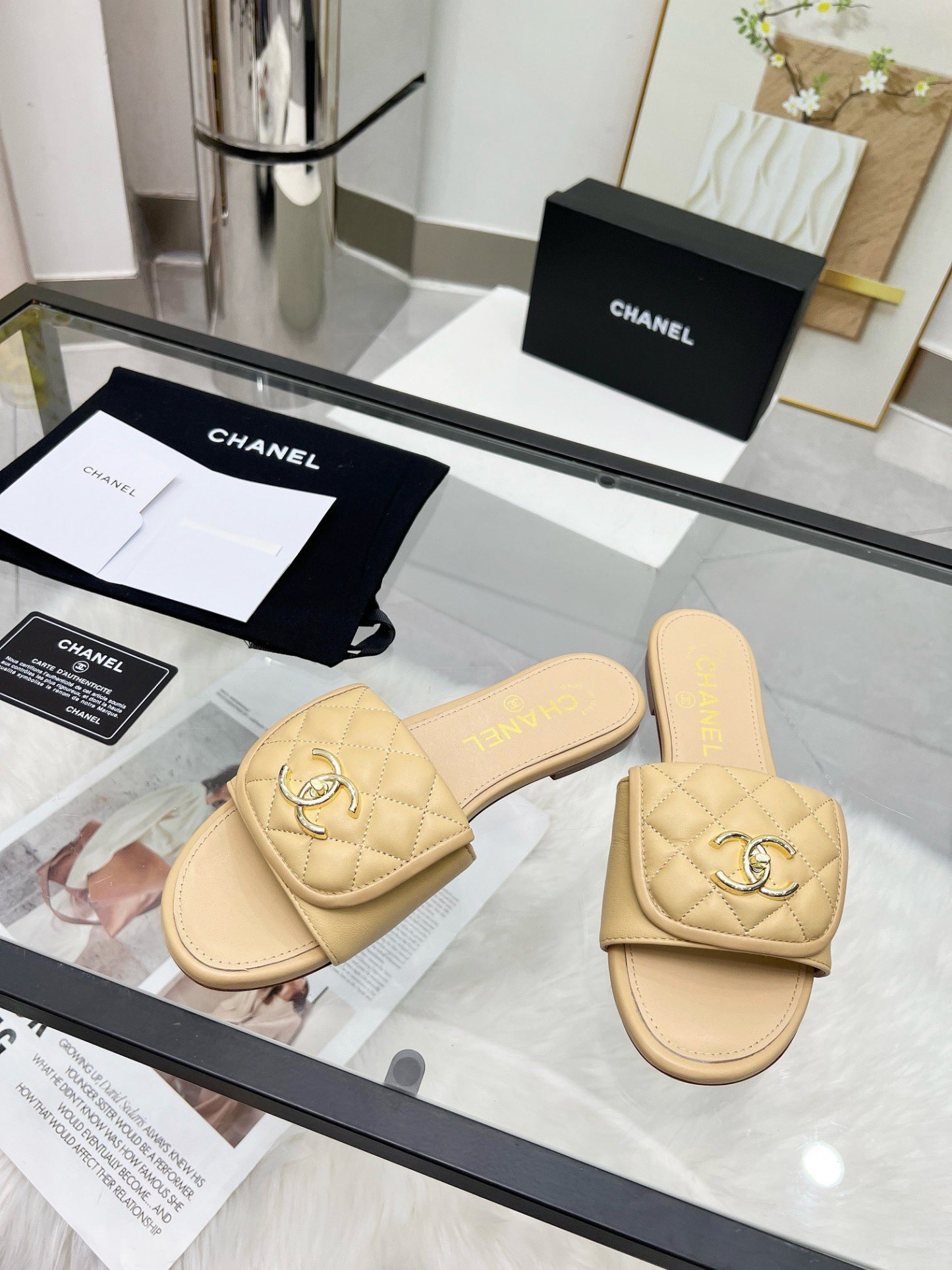 C Style Metal buckle diamond flat sandals