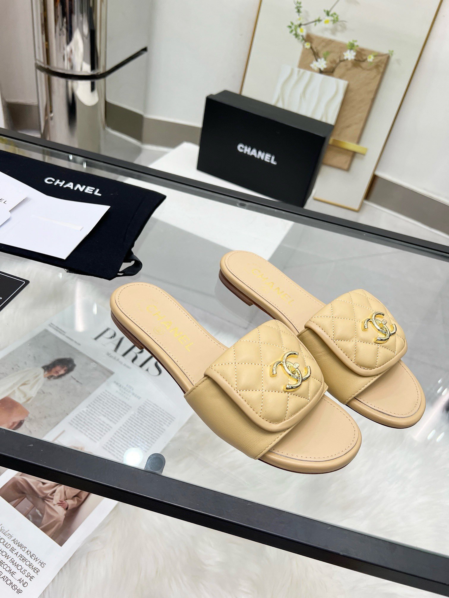 C Style Metal buckle diamond flat sandals