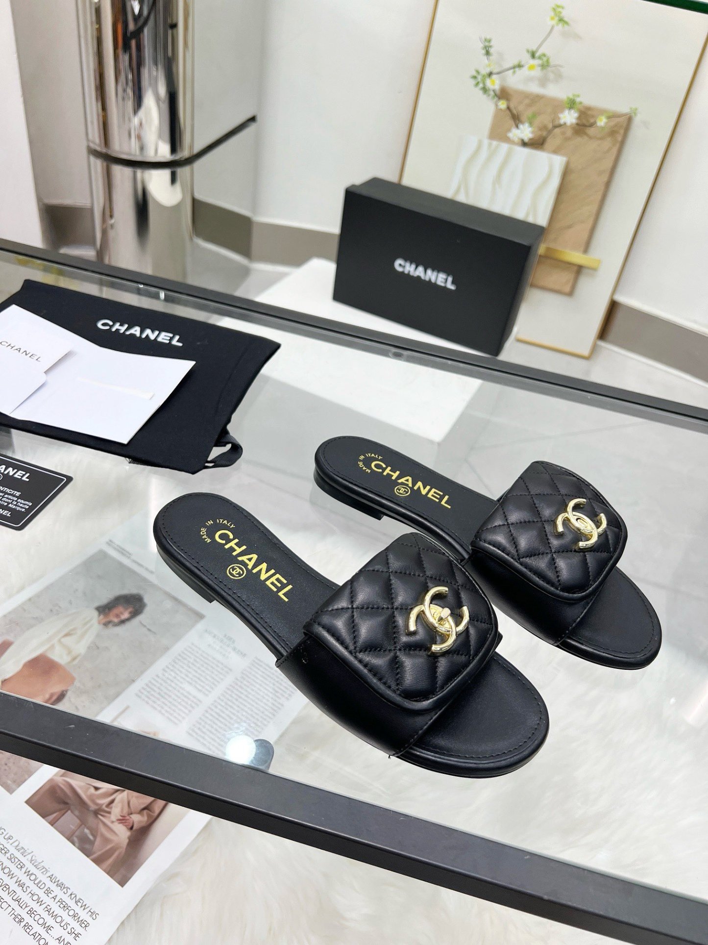 C Style Metal buckle diamond flat sandals