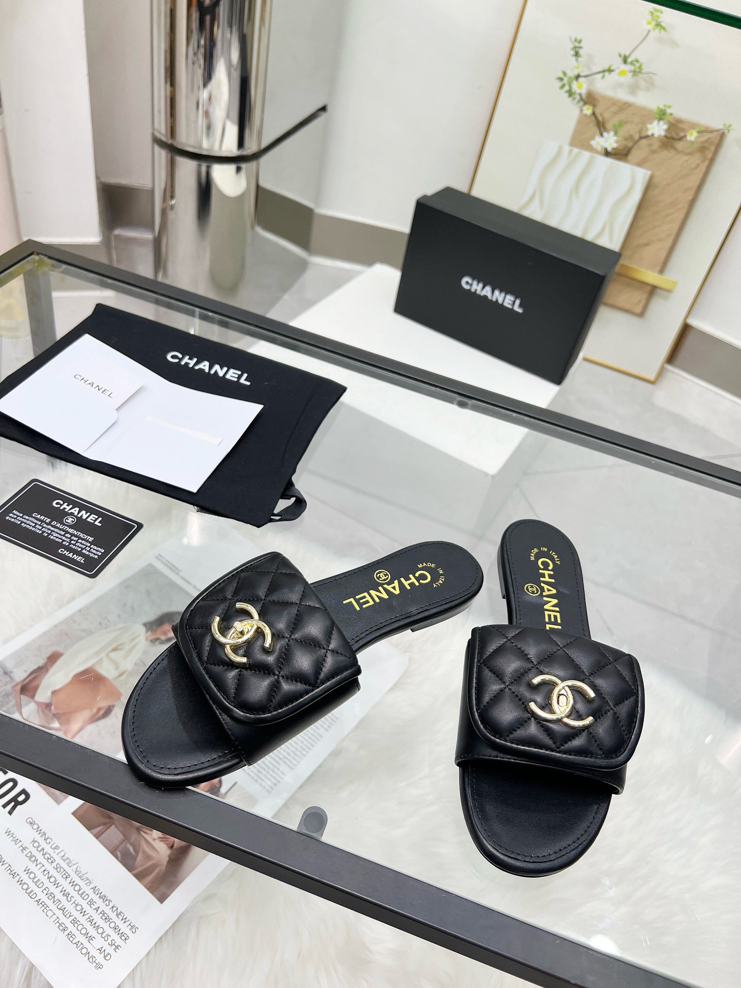 C Style Metal buckle diamond flat sandals