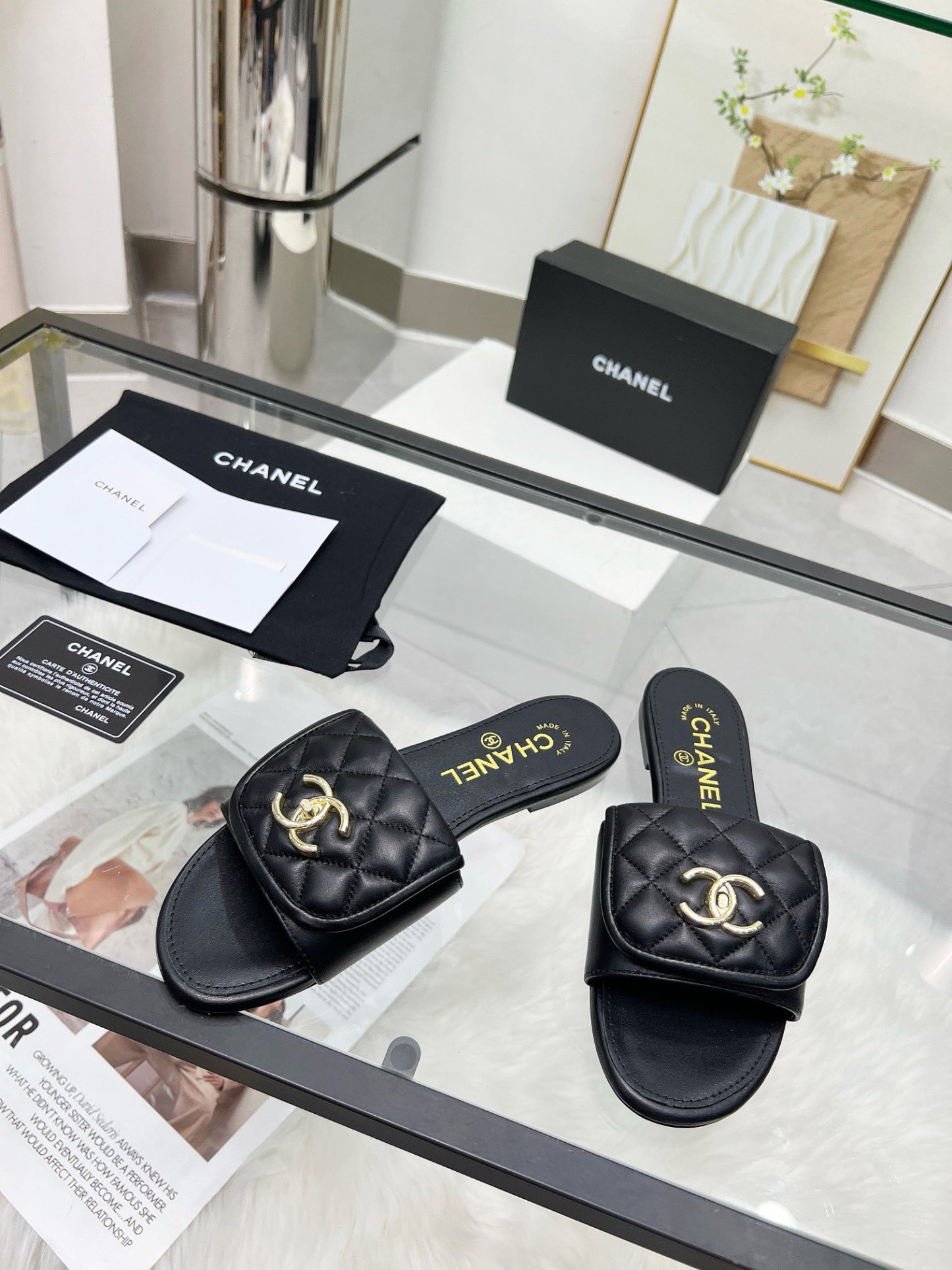 C Style Metal buckle diamond flat sandals