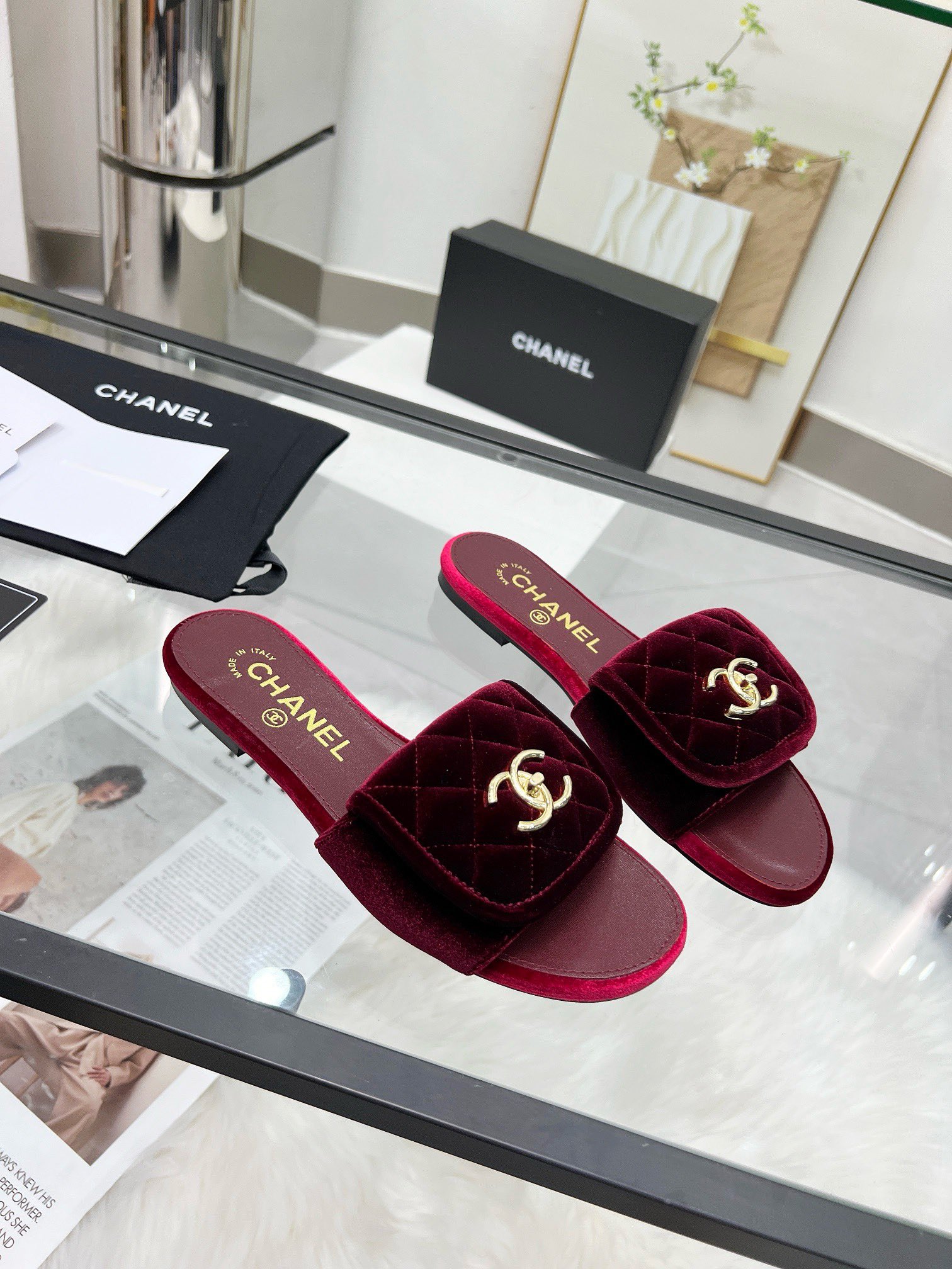 C Style Metal buckle diamond flat sandals