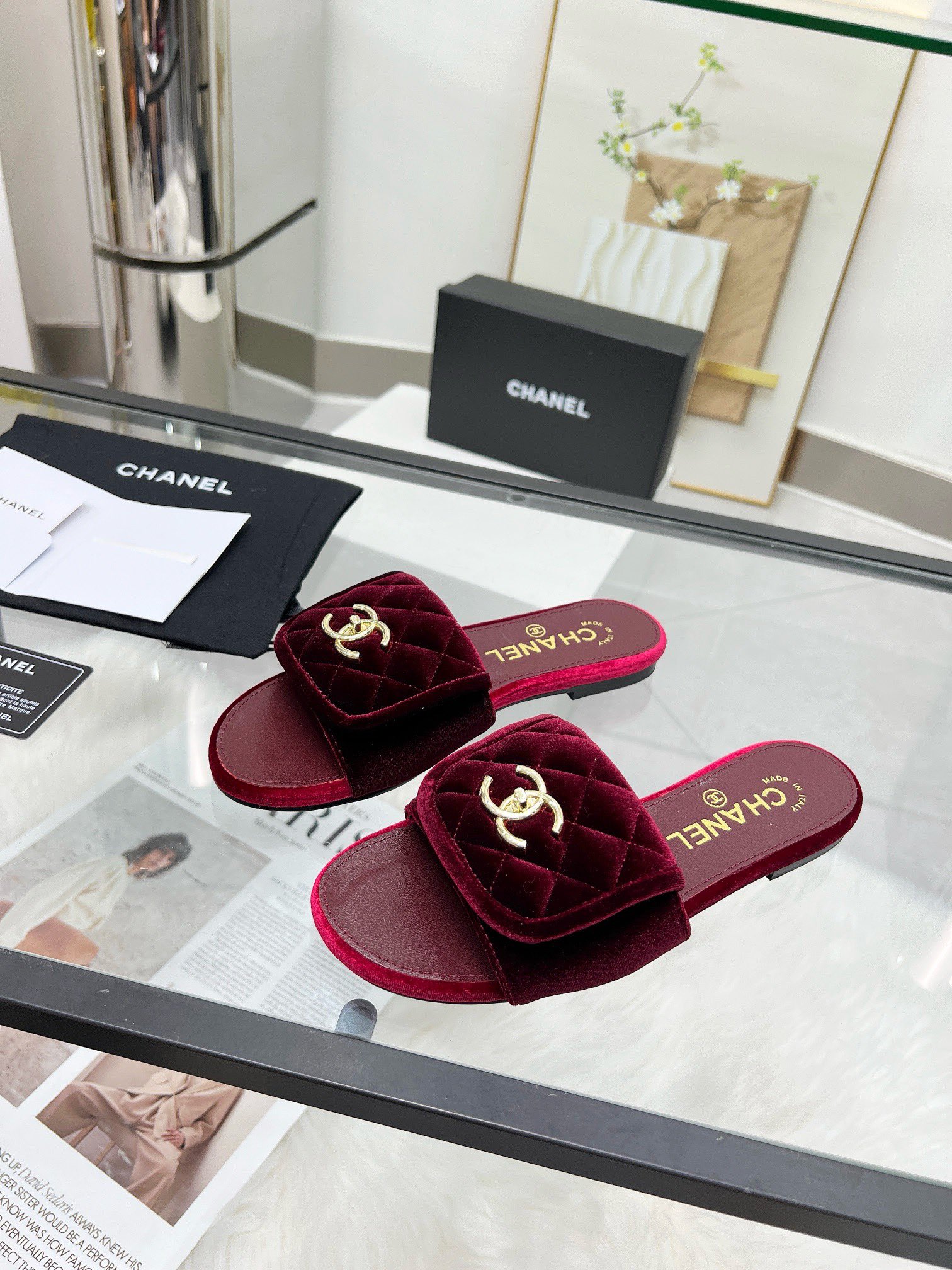 C Style Metal buckle diamond flat sandals