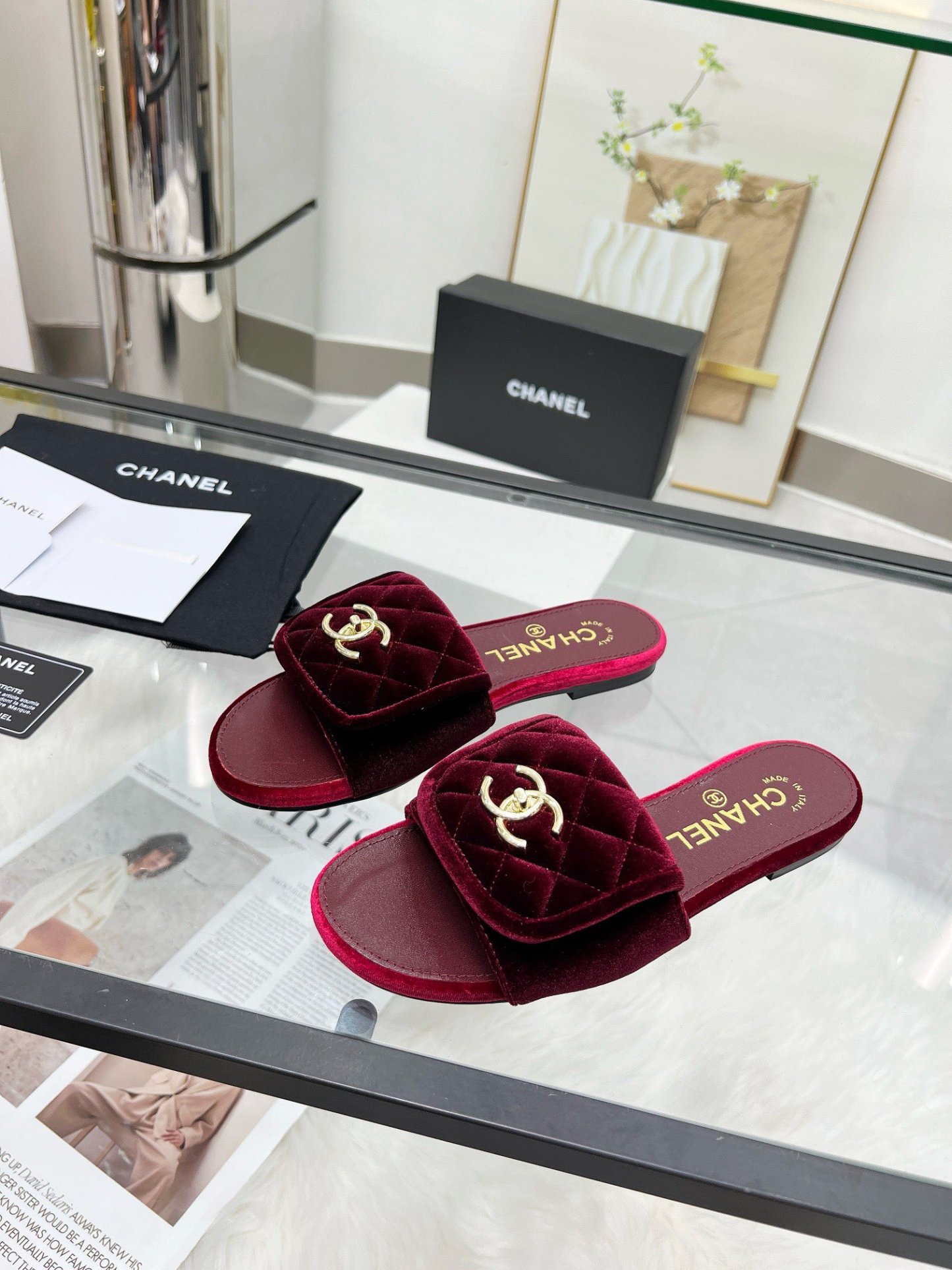 C Style Metal buckle diamond flat sandals