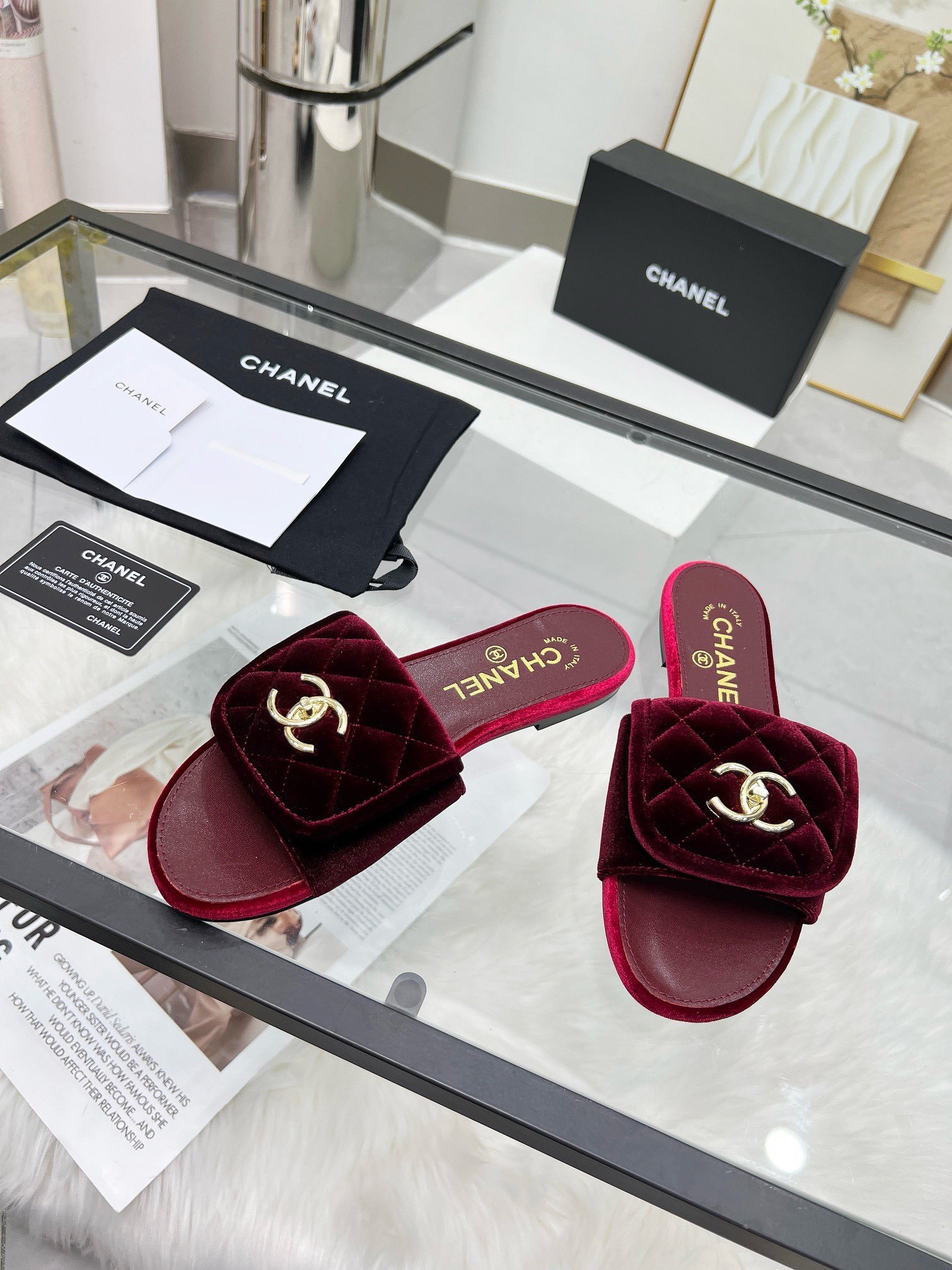 C Style Metal buckle diamond flat sandals