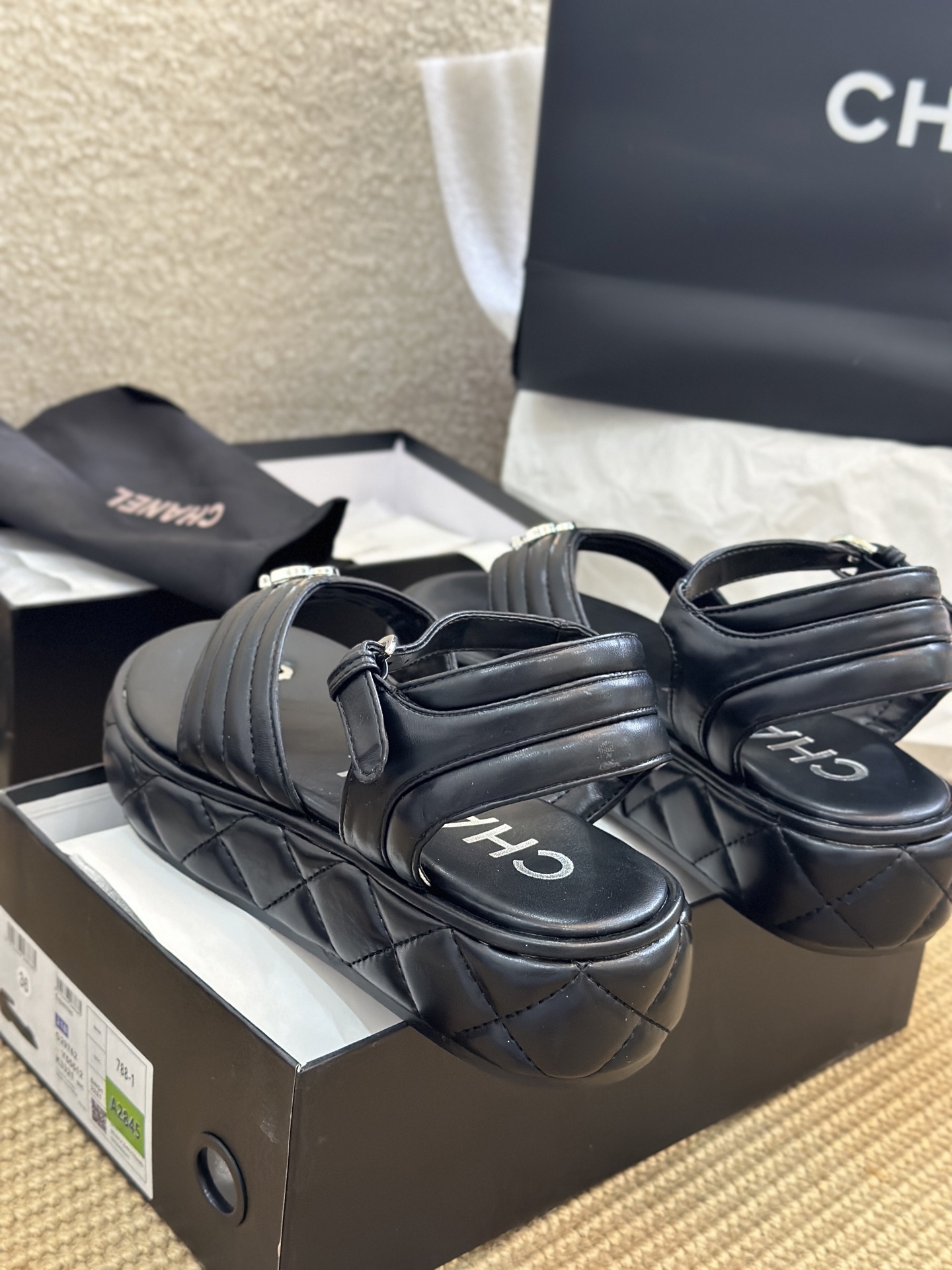 C Style Diamond-Shaped Platform Flip Flops