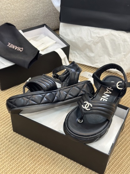 C Style Diamond-Shaped Platform Flip Flops