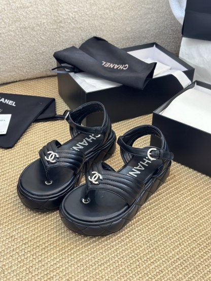 C Style Diamond-Shaped Platform Flip Flops