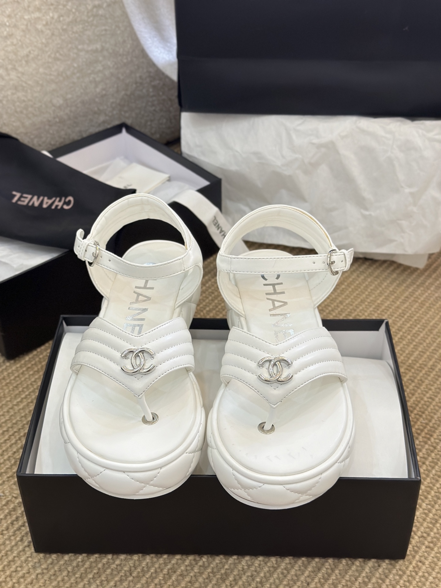 C Style Diamond-Shaped Platform Flip Flops