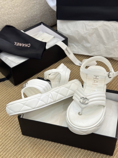 C Style Diamond-Shaped Platform Flip Flops