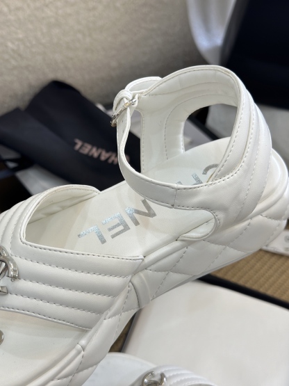 C Style Diamond-Shaped Platform Flip Flops