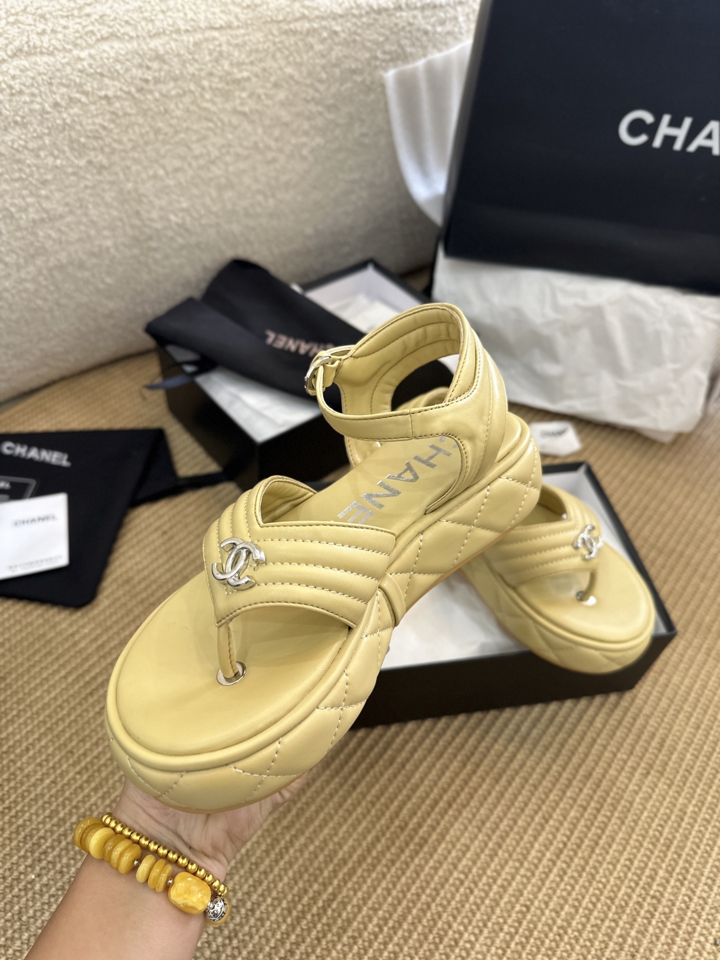 C Style Diamond-Shaped Platform Flip Flops